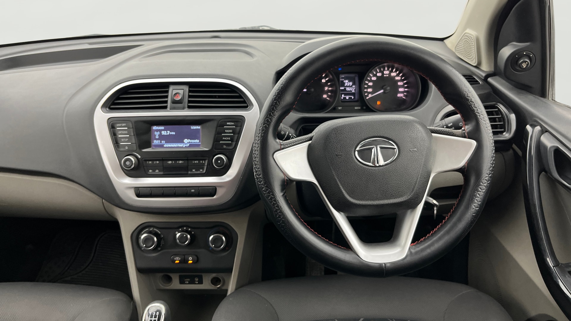 View 2017 Tata Tiago Revotorq XB Image 20 Used 2017 Tata Tiago Revotorq XB Image 20