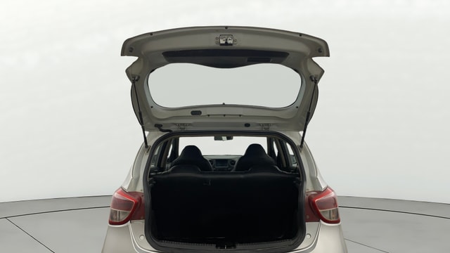 View Hyundai Grand i10 Image 16 Used Hyundai Grand i10 Image 16
