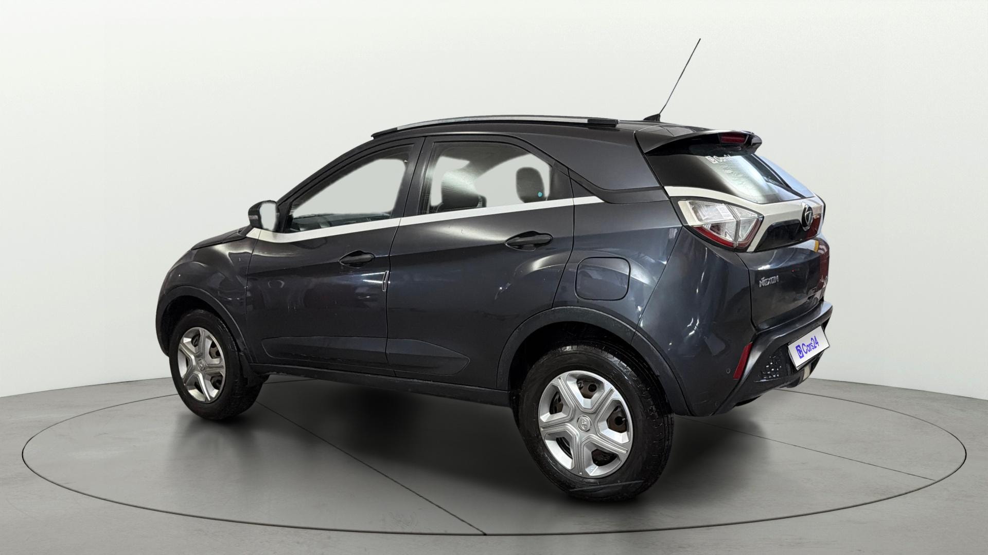View 2020 Tata Nexon Revotron XM Image 2 Used 2020 Tata Nexon Revotron XM Image 2