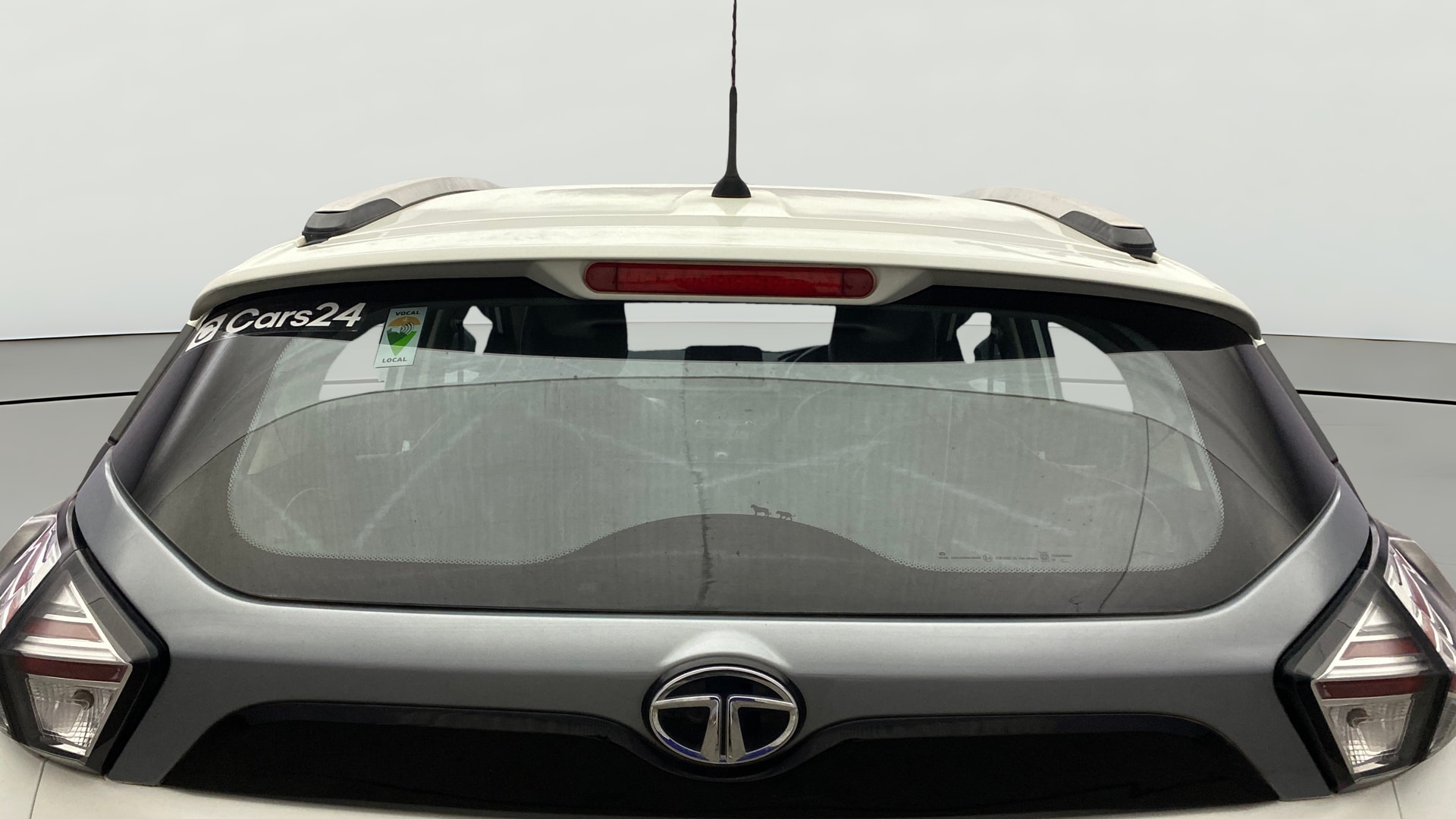 View 2022 Tata Nexon Revotron XE Image 4 Used 2022 Tata Nexon Revotron XE Image 4
