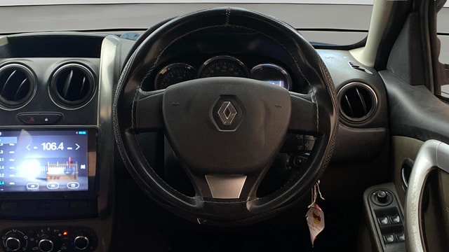 View Renault Duster Image 20 Used Renault Duster Image 20