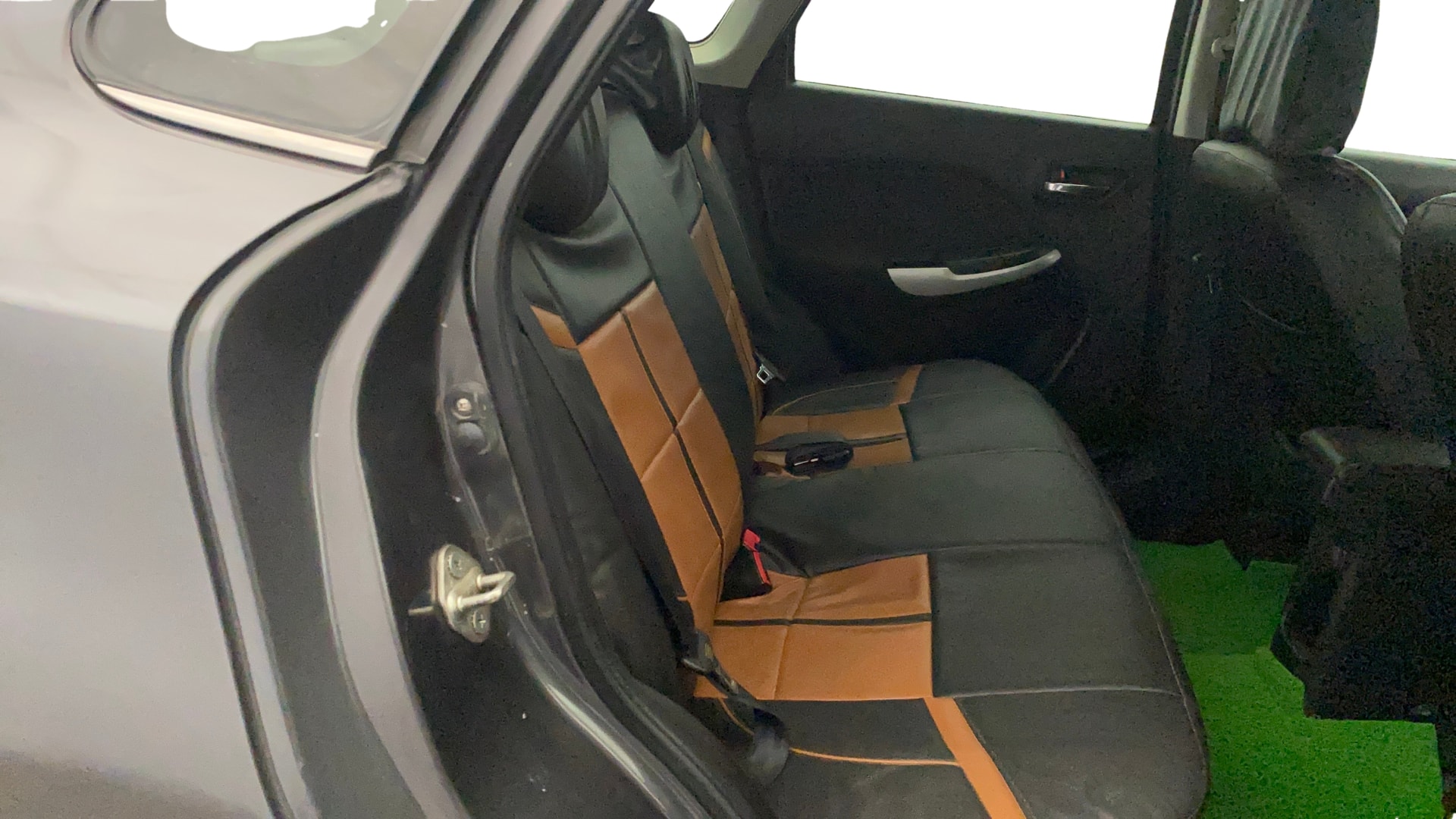 View 2019 Maruti Suzuki 1000 Base Variant Image 38 Used 2019 Maruti Suzuki 1000 Base Variant Image 38