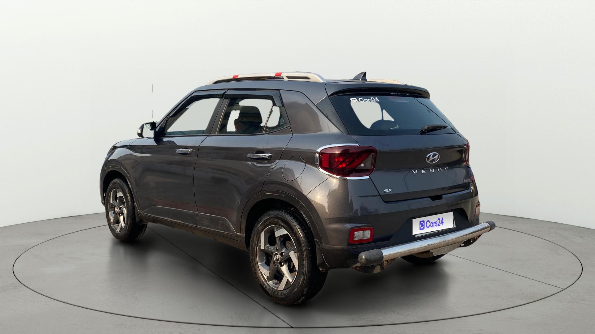 View 2021 Hyundai Venue SX (O) 1.0 iMT Petrol Image 2 Used 2021 Hyundai Venue SX (O) 1.0 iMT Petrol Image 2