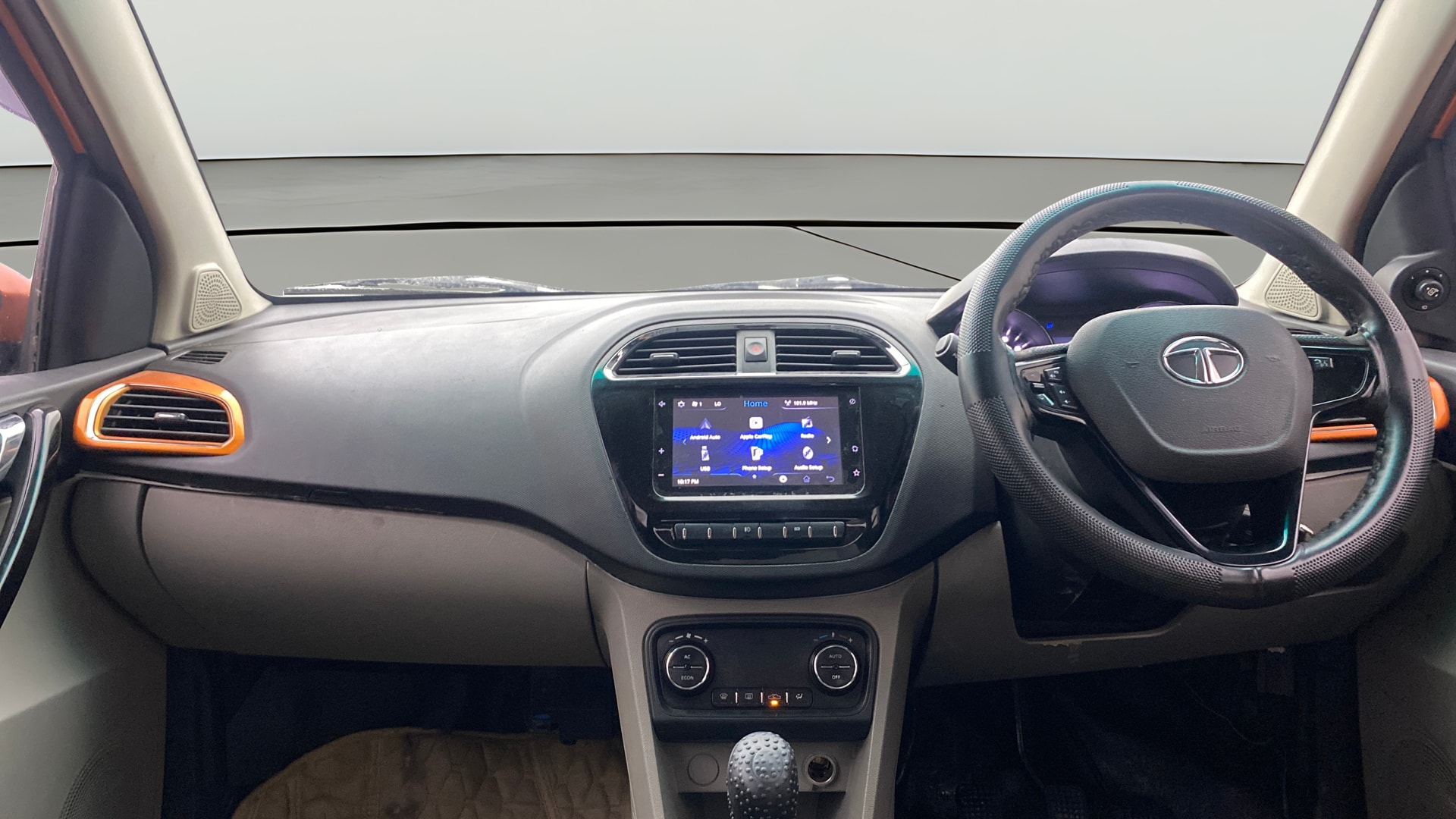 View 2019 Tata Tiago Revotorq XB Image 18 Used 2019 Tata Tiago Revotorq XB Image 18