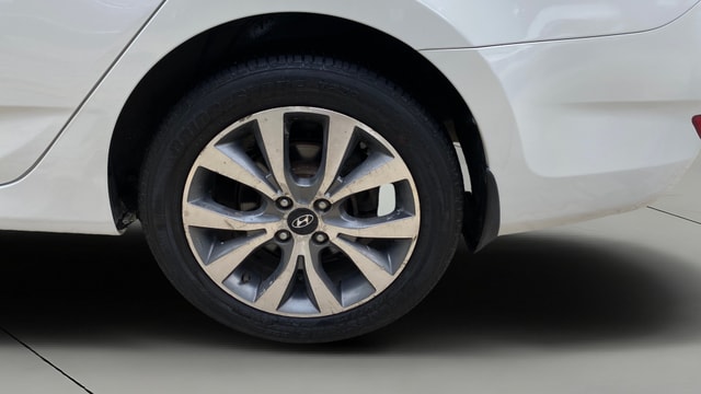 View Hyundai Fluidic Verna Image 11 Used Hyundai Fluidic Verna Image 11