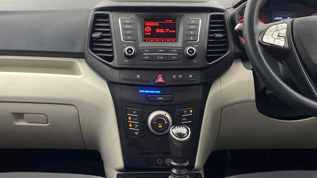 View Mahindra XUV300 Image 17 Used Mahindra XUV300 Image 17
