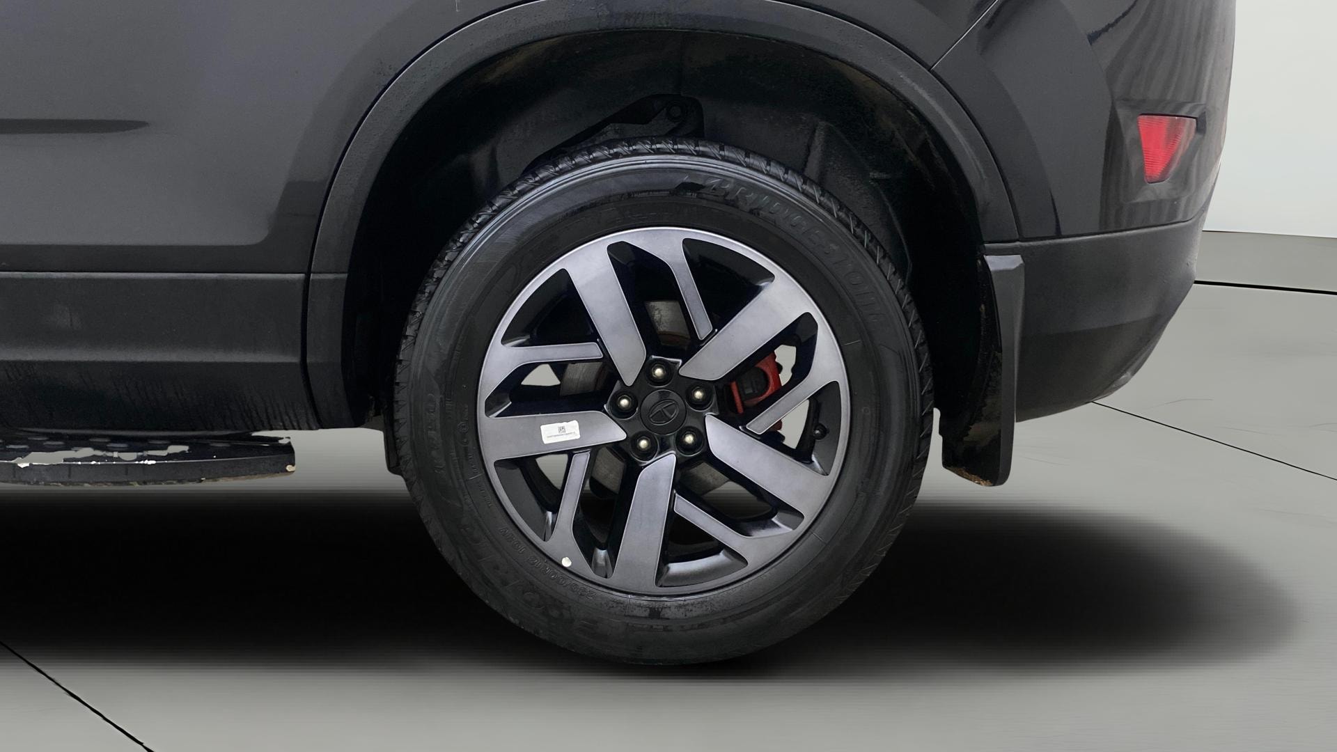 View 2024 Tata Harrier XZ plus Red Dark Edition Image 8 Used 2024 Tata Harrier XZ plus Red Dark Edition Image 8