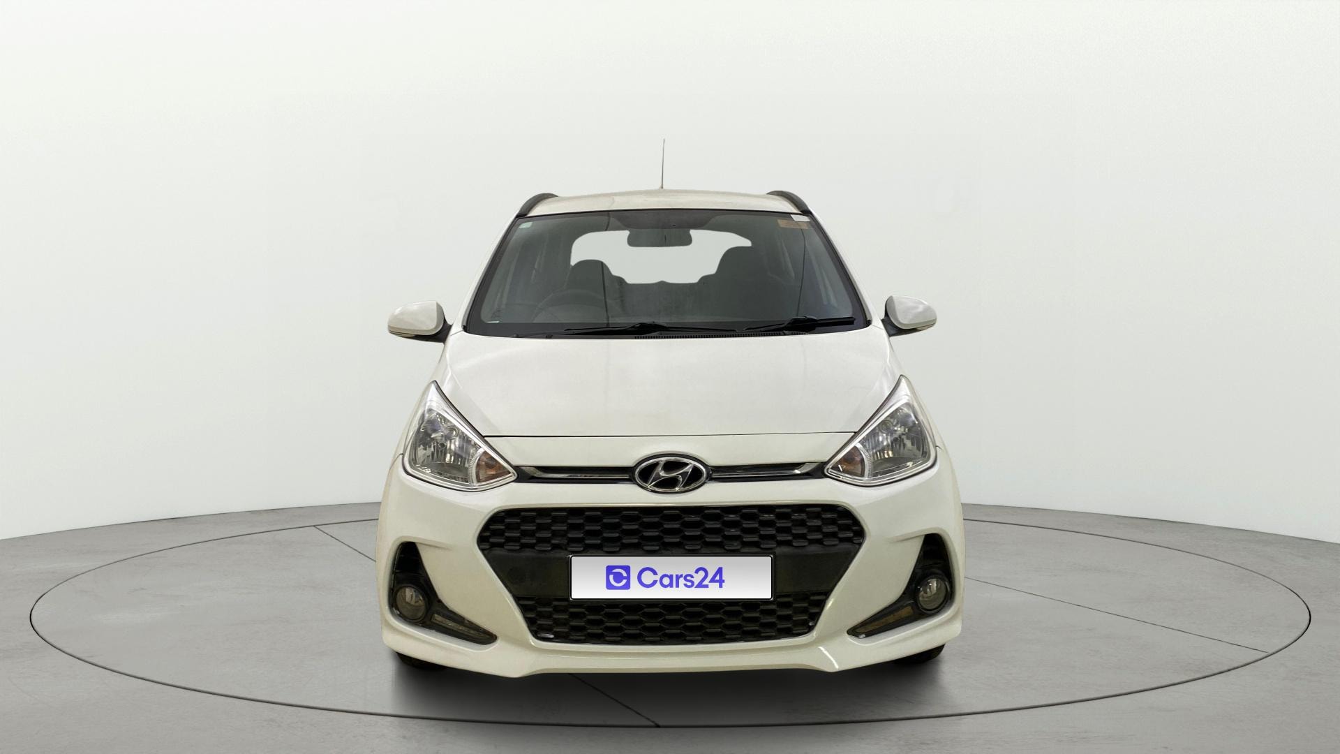 View 2017 Hyundai Grand i10 1.2 Sportz AT Petrol Image 1 Used 2017 Hyundai Grand i10 1.2 Sportz AT Petrol Image 1