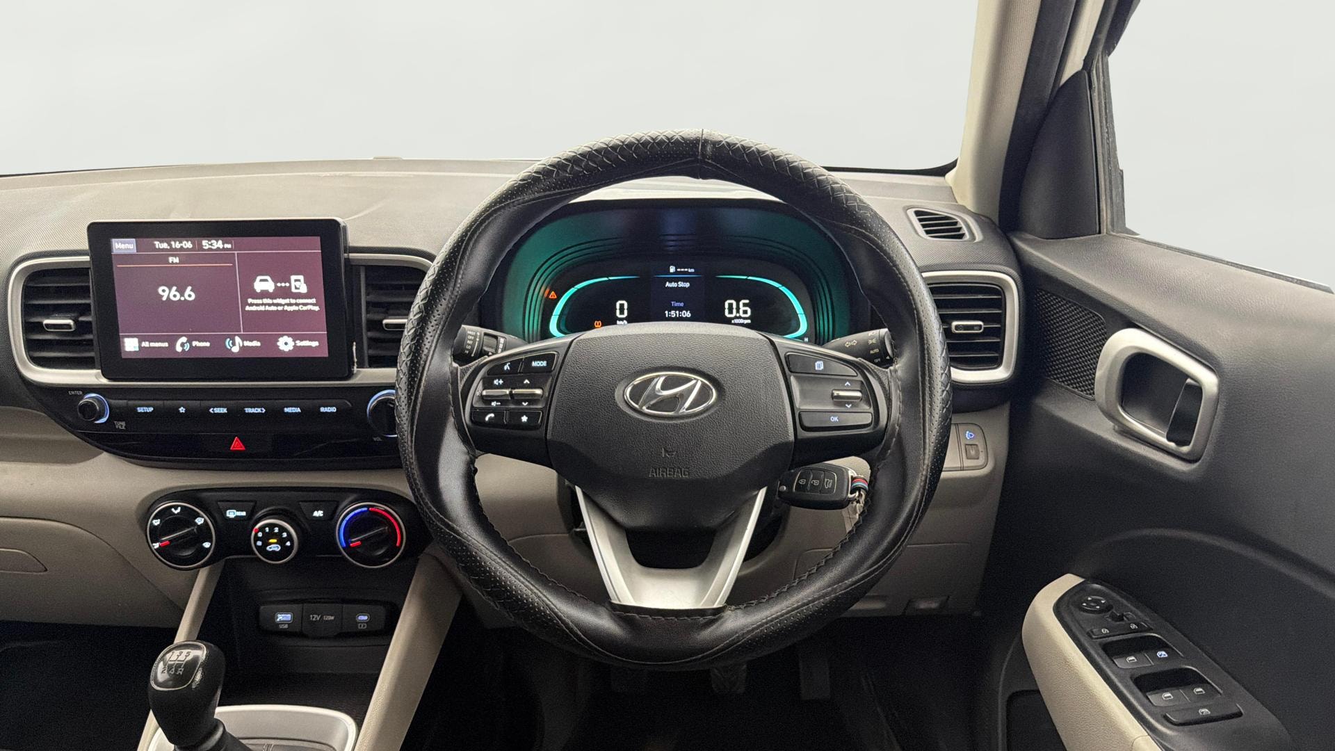Used 2024 Hyundai Venue Used 2024 Hyundai Venue