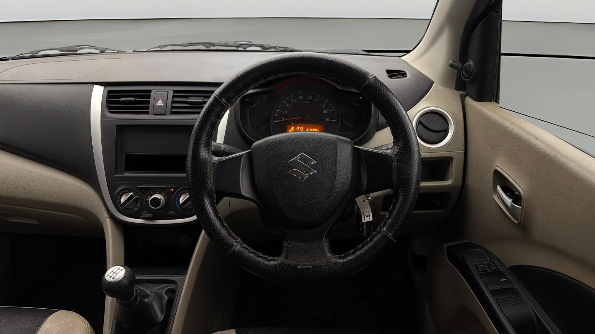 View 2017 Maruti Suzuki 1000 Base Variant Image 20 Used 2017 Maruti Suzuki 1000 Base Variant Image 20