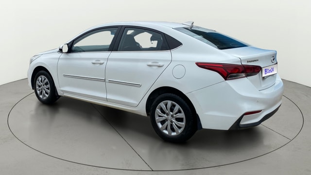 View Hyundai Verna Image 2 Used Hyundai Verna Image 2