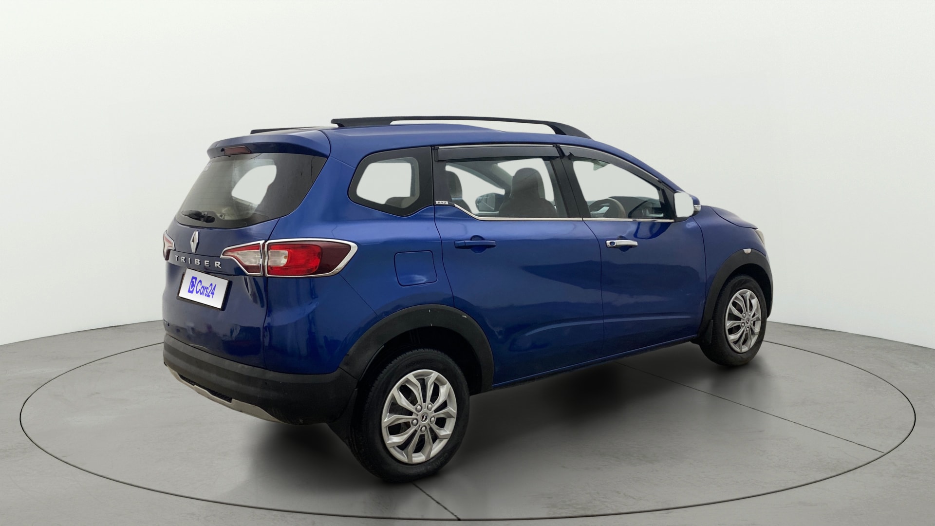 View 2020 Renault Triber RXZ Image 45 Used 2020 Renault Triber RXZ Image 45