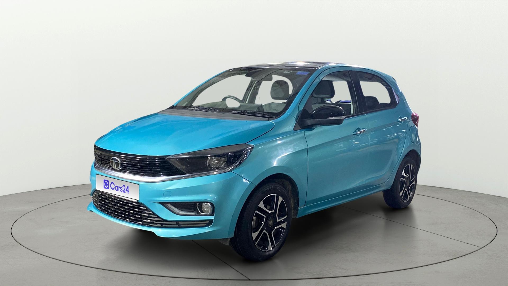 View 2025 Tata Tiago Revotorq XB Image 36 Used 2025 Tata Tiago Revotorq XB Image 36