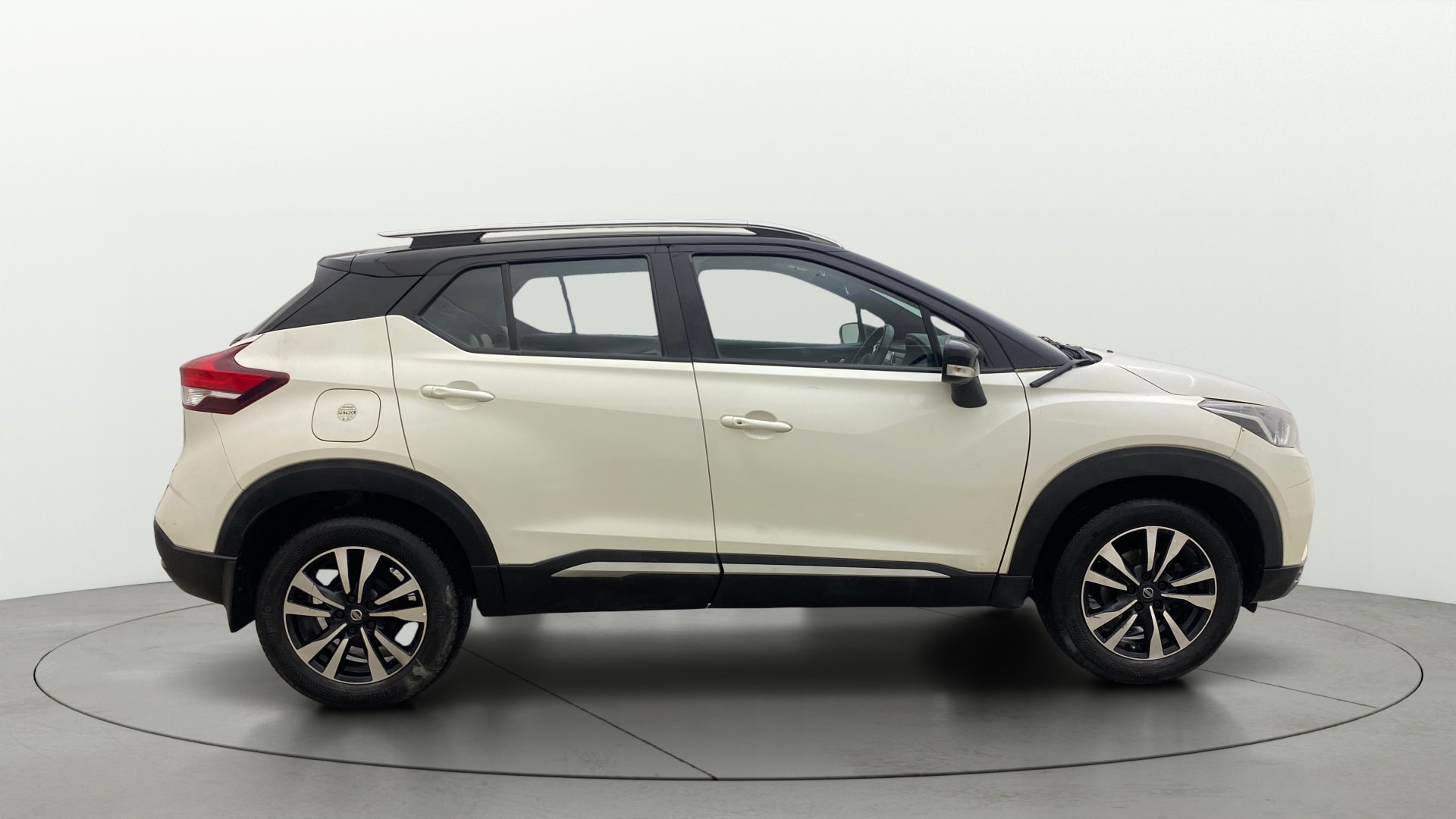 Used 2020 Nissan Kicks Used 2020 Nissan Kicks