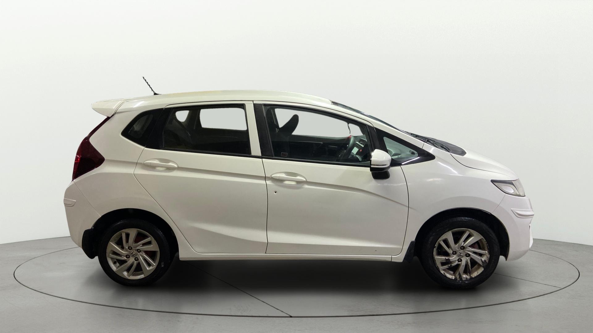 View 2015 Honda Jazz E MT Diesel Image 8 Used 2015 Honda Jazz E MT Diesel Image 8