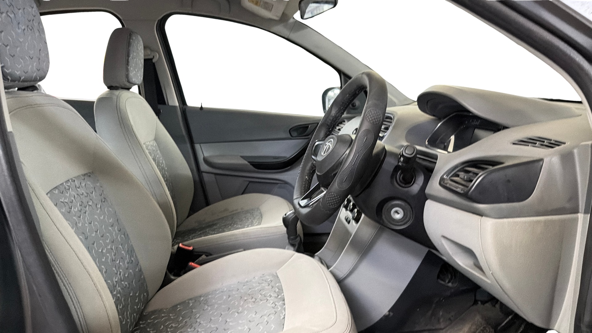 View 2022 Tata Tigor XE Diesel Image 26 Used 2022 Tata Tigor XE Diesel Image 26