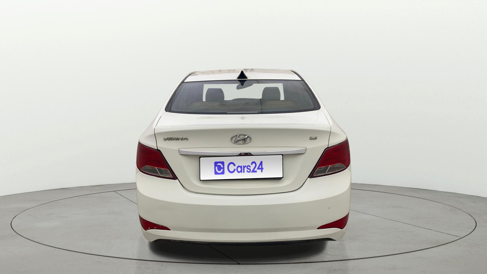 View 2016 Hyundai Verna 1.6 CRDi SX (O) Image 42 Used 2016 Hyundai Verna 1.6 CRDi SX (O) Image 42