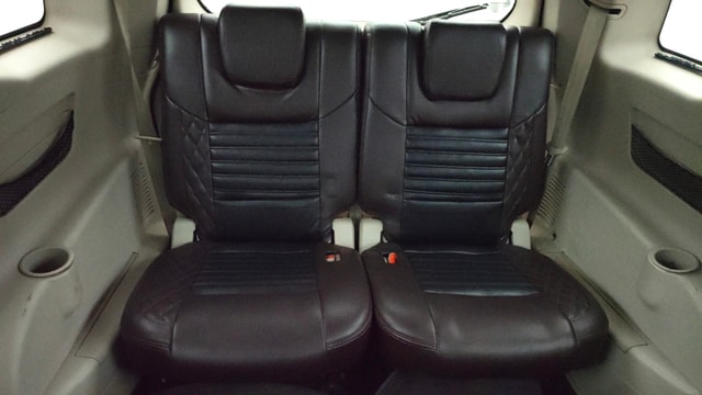 View Mahindra XUV500 Image 10 Used Mahindra XUV500 Image 10