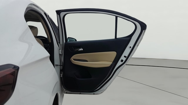 View Honda City ZX Image 6 Used Honda City ZX Image 6