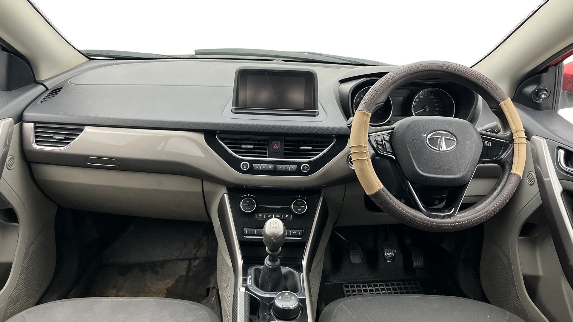 View 2019 Tata Nexon XZ Plus Diesel Image 15 Used 2019 Tata Nexon XZ Plus Diesel Image 15