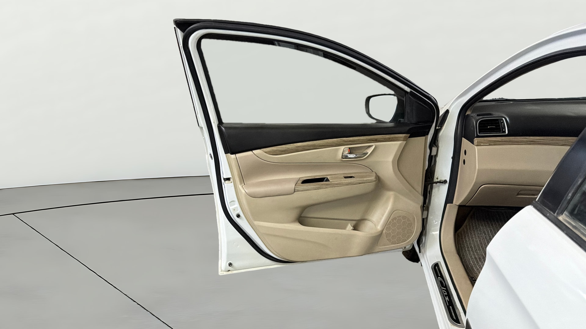 View 2019 Maruti Suzuki 1000 Base Variant Image 30 Used 2019 Maruti Suzuki 1000 Base Variant Image 30