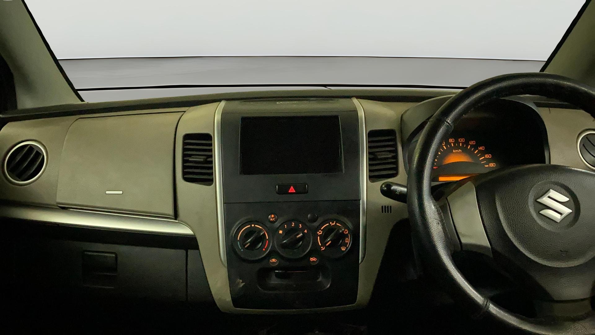 View 2015 Maruti Suzuki 1000 Base Variant Image 17 Used 2015 Maruti Suzuki 1000 Base Variant Image 17