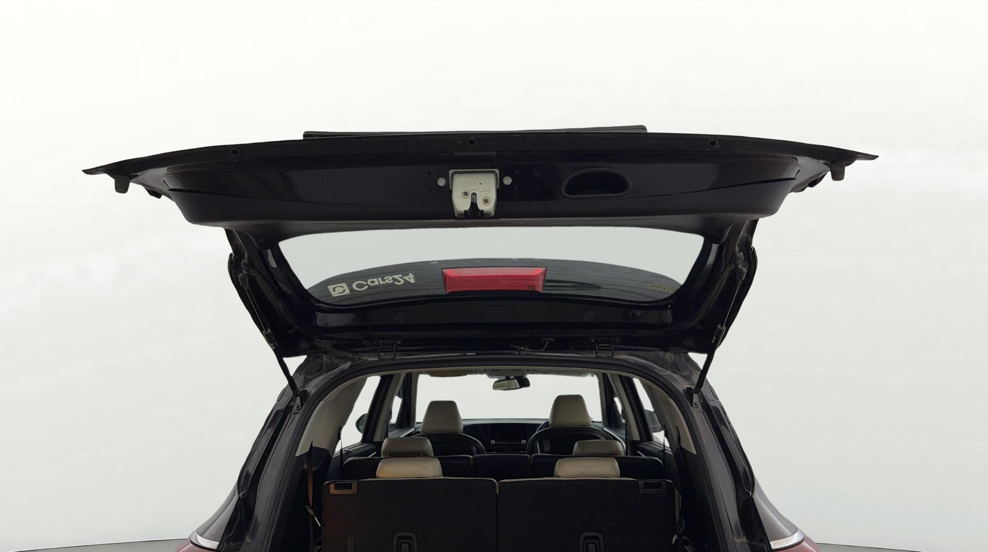 View 2022 Kia Carens Luxury Plus 1.4 Petrol 7 STR Image 33 Used 2022 Kia Carens Luxury Plus 1.4 Petrol 7 STR Image 33