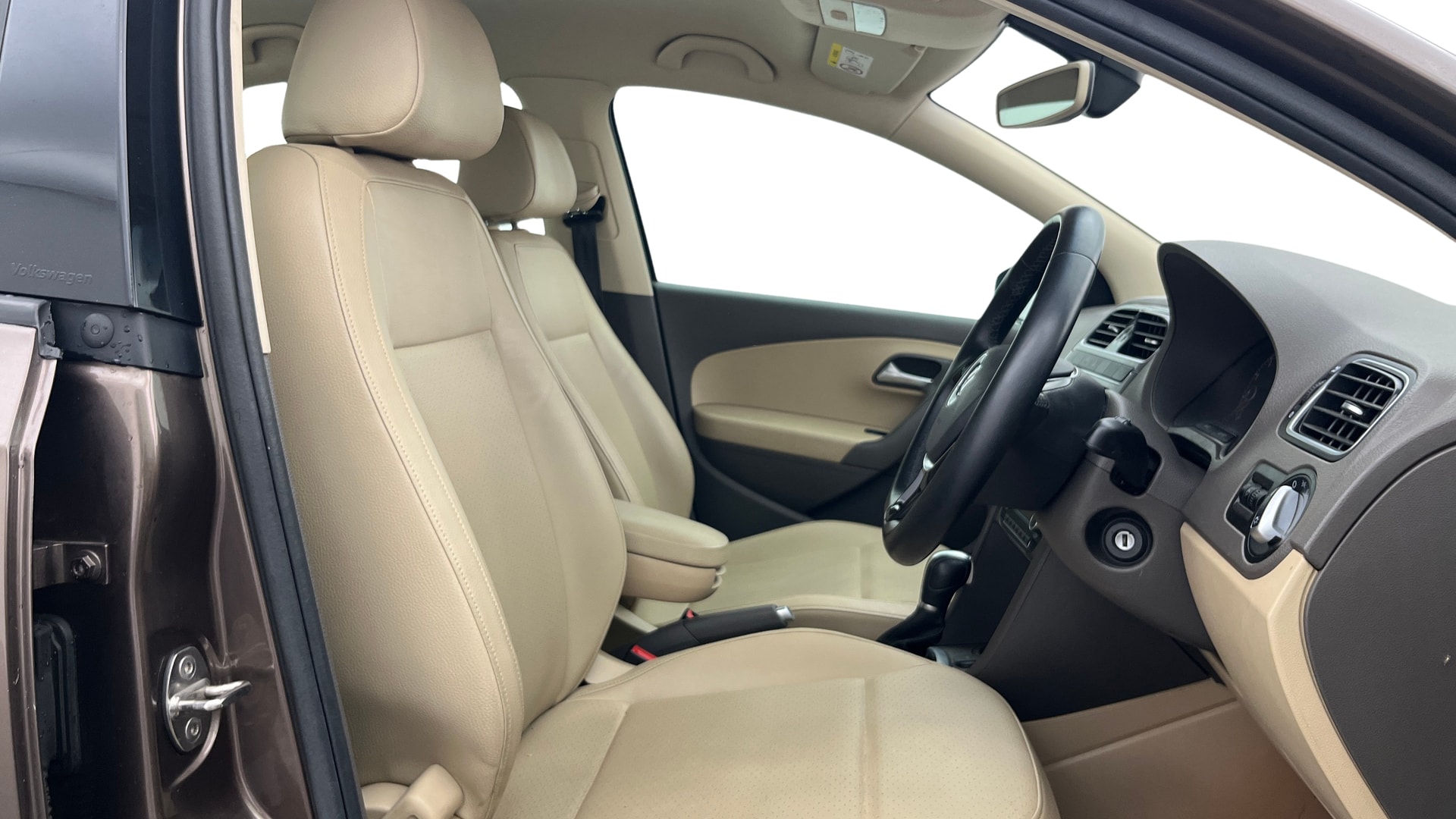 View 2021 Volkswagen Vento 1.2 L TSI Comfortline Petrol AT Image 27 Used 2021 Volkswagen Vento 1.2 L TSI Comfortline Petrol AT Image 27