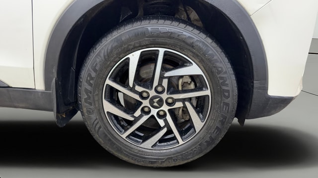 View Mahindra XUV300 Image 42 Used Mahindra XUV300 Image 42