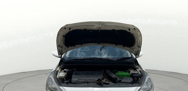 View Hyundai Fluidic Verna Image 32 Used Hyundai Fluidic Verna Image 32