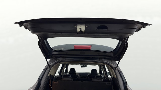 View Kia Carens Image 17 Used Kia Carens Image 17