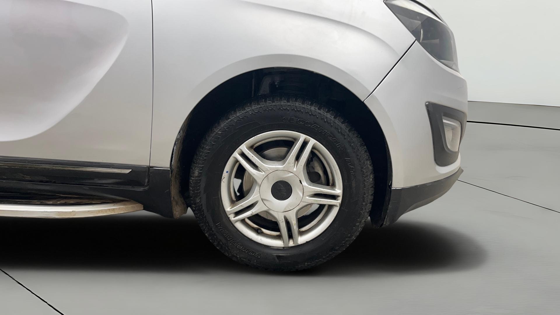 View 2019 Mahindra Marazzo M6 7-Seater Image 40 Used 2019 Mahindra Marazzo M6 7-Seater Image 40