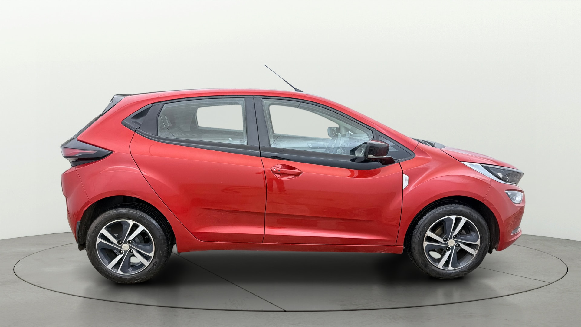 View 2022 Tata Altroz XZ Petrol Image 8 Used 2022 Tata Altroz XZ Petrol Image 8
