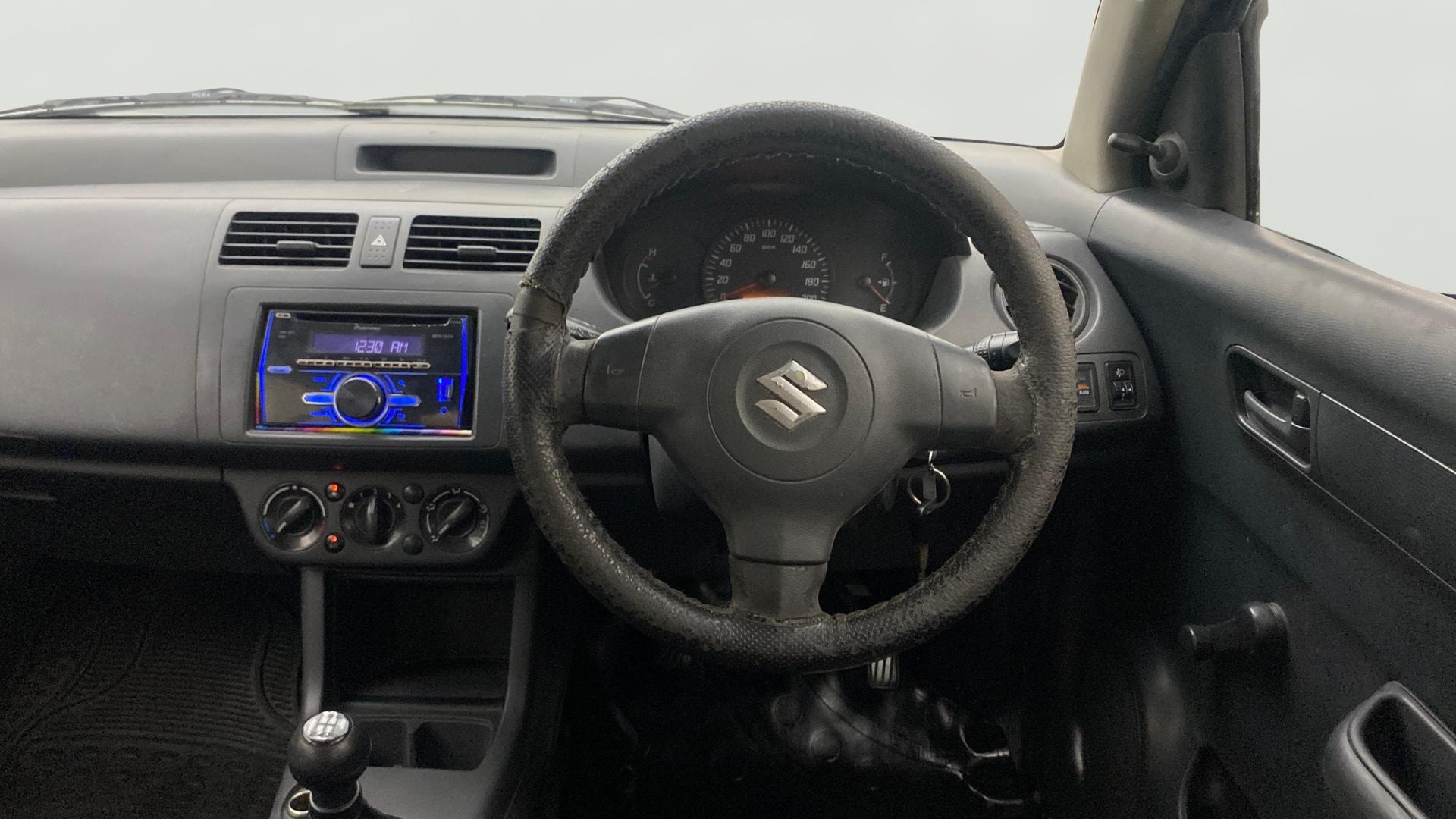 View 2016 Maruti Suzuki 1000 Base Variant Image 20 Used 2016 Maruti Suzuki 1000 Base Variant Image 20