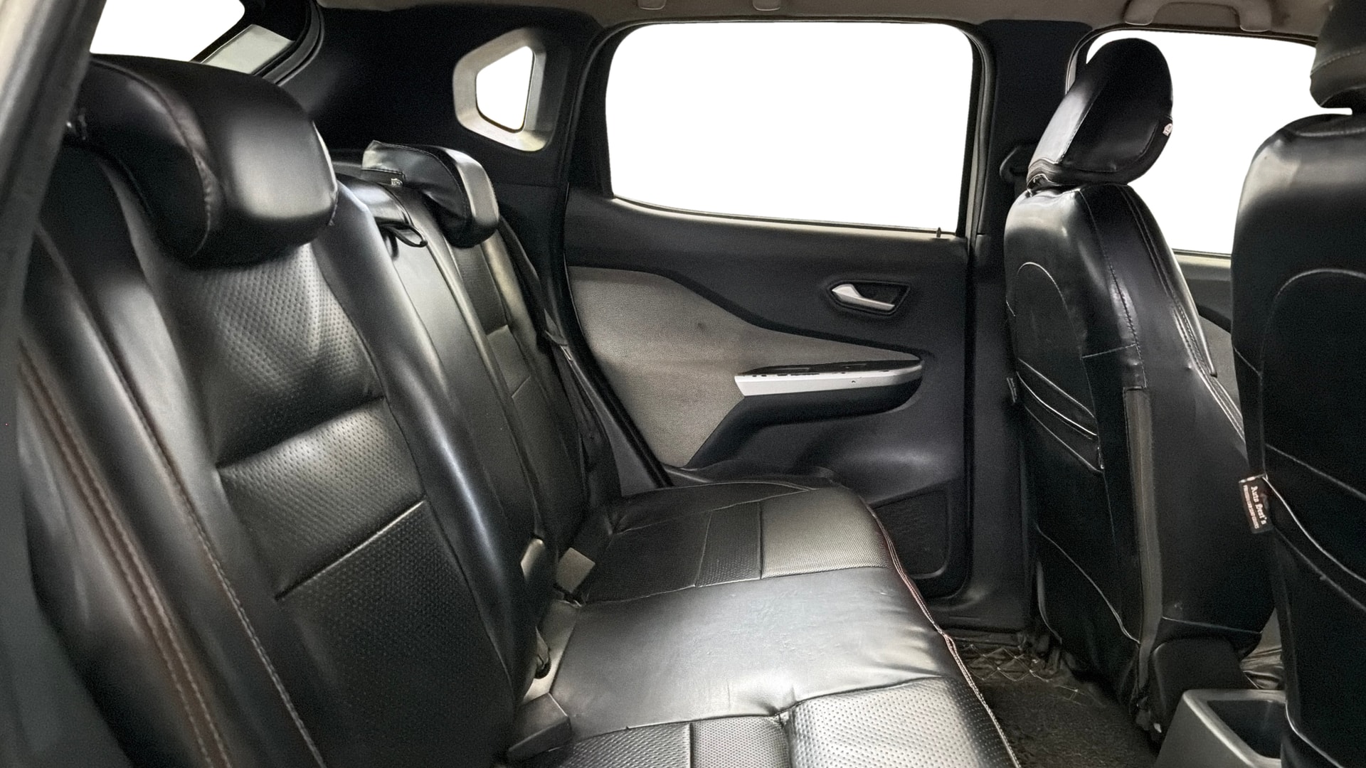 View 2022 Nissan Magnite XV Image 35 Used 2022 Nissan Magnite XV Image 35