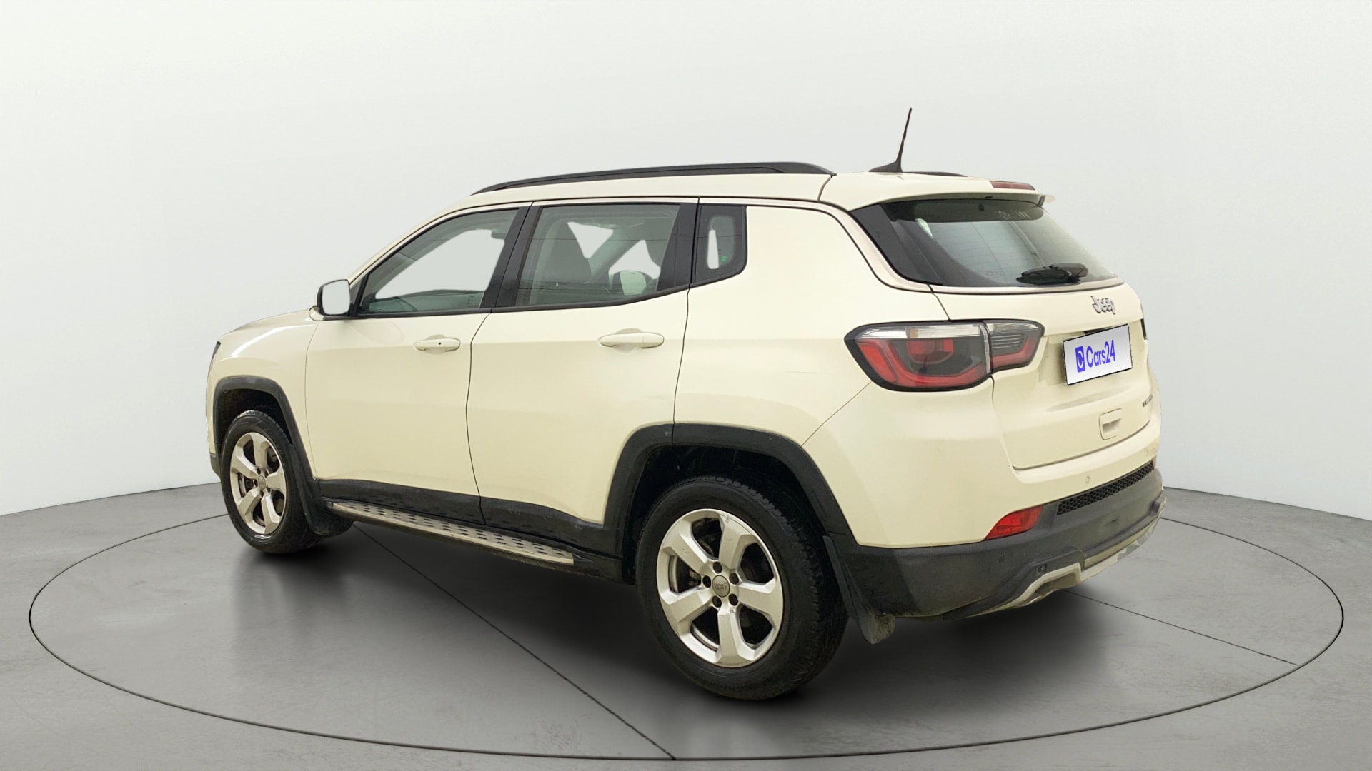 View 2019 Jeep Compass Limited 1.4 Multi AIR Petrol DDCT AT BS IV Image 2 Used 2019 Jeep Compass Limited 1.4 Multi AIR Petrol DDCT AT BS IV Image 2