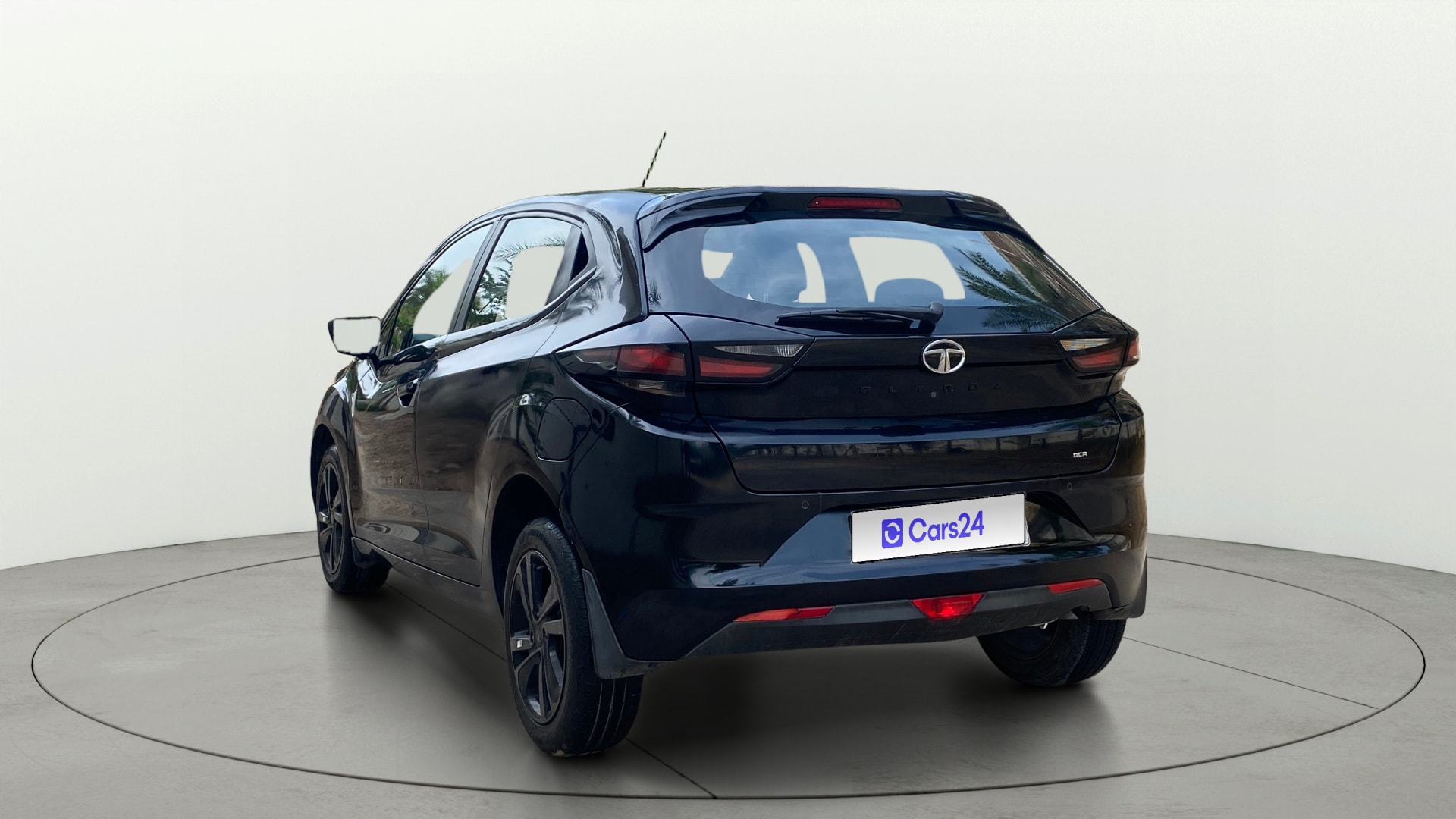 View 2022 Tata Altroz XZ Petrol Image 2 Used 2022 Tata Altroz XZ Petrol Image 2