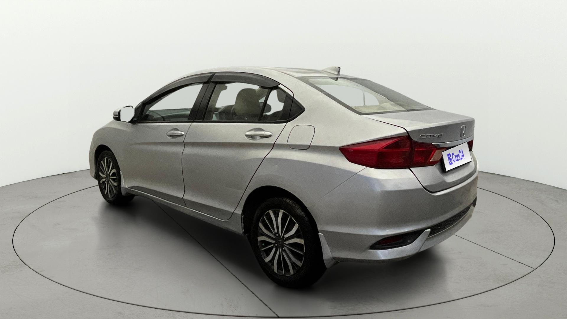 View 2017 Honda City ZX MT Diesel Anniversary Edition Image 2 Used 2017 Honda City ZX MT Diesel Anniversary Edition Image 2