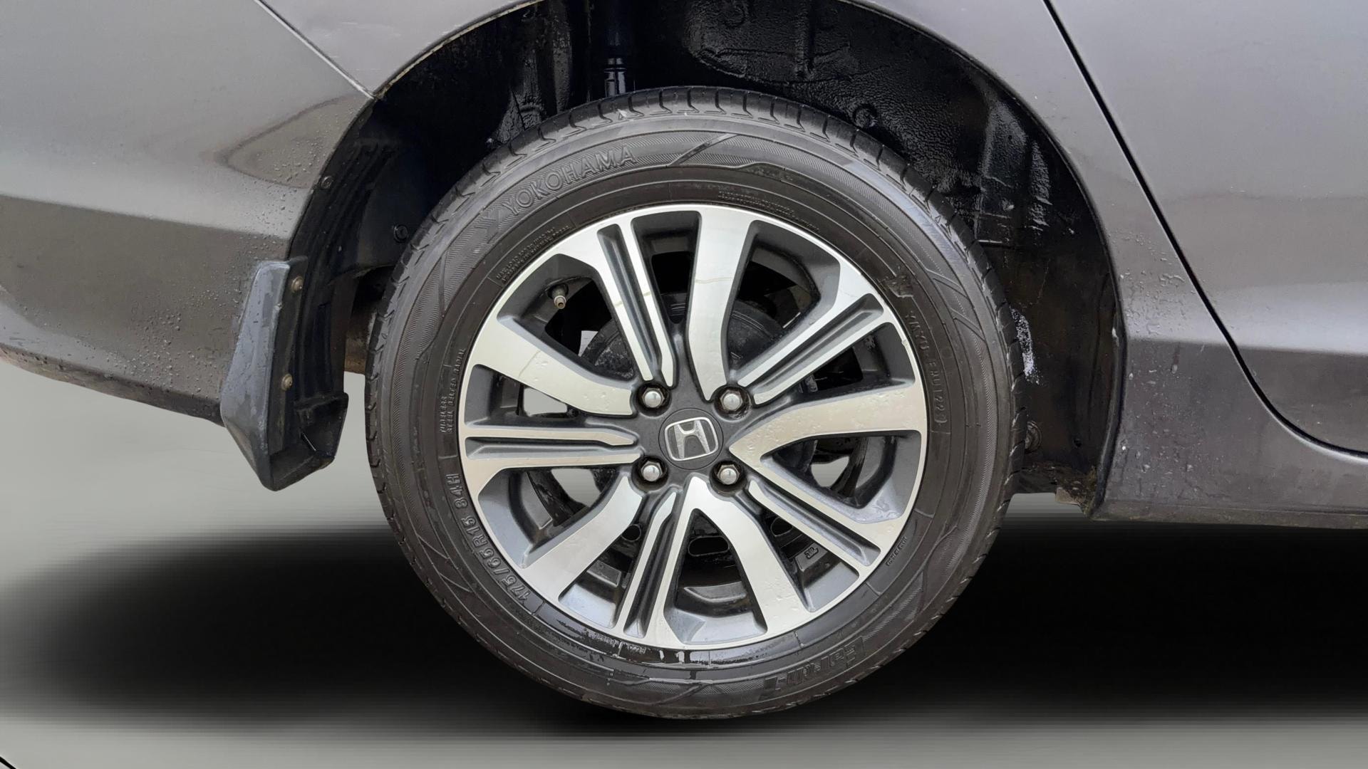 View 2019 Honda City ZX MT Diesel Anniversary Edition Image 33 Used 2019 Honda City ZX MT Diesel Anniversary Edition Image 33