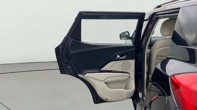 View Mahindra XUV300 Image 23 Used Mahindra XUV300 Image 23