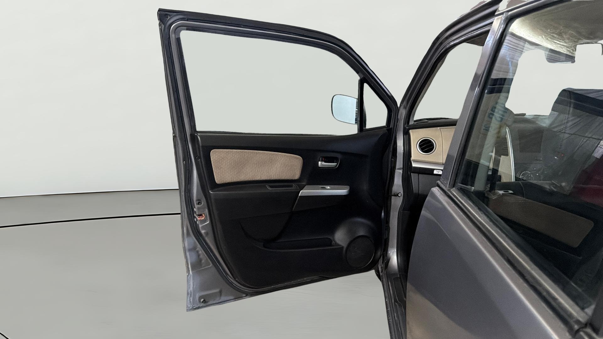 View 2018 Maruti Suzuki 1000 Base Variant Image 30 Used 2018 Maruti Suzuki 1000 Base Variant Image 30