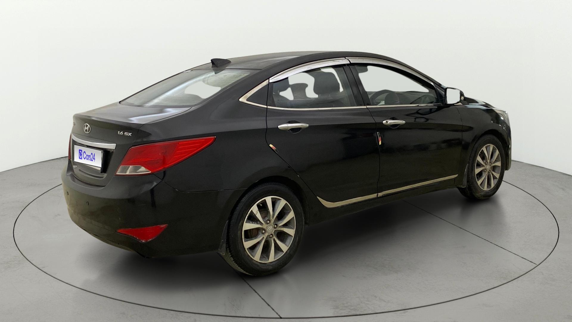 View 2016 Hyundai Verna 1.6 VTVT SX Image 42 Used 2016 Hyundai Verna 1.6 VTVT SX Image 42
