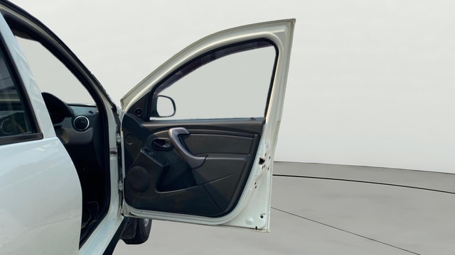 View Renault Duster Image 43 Used Renault Duster Image 43