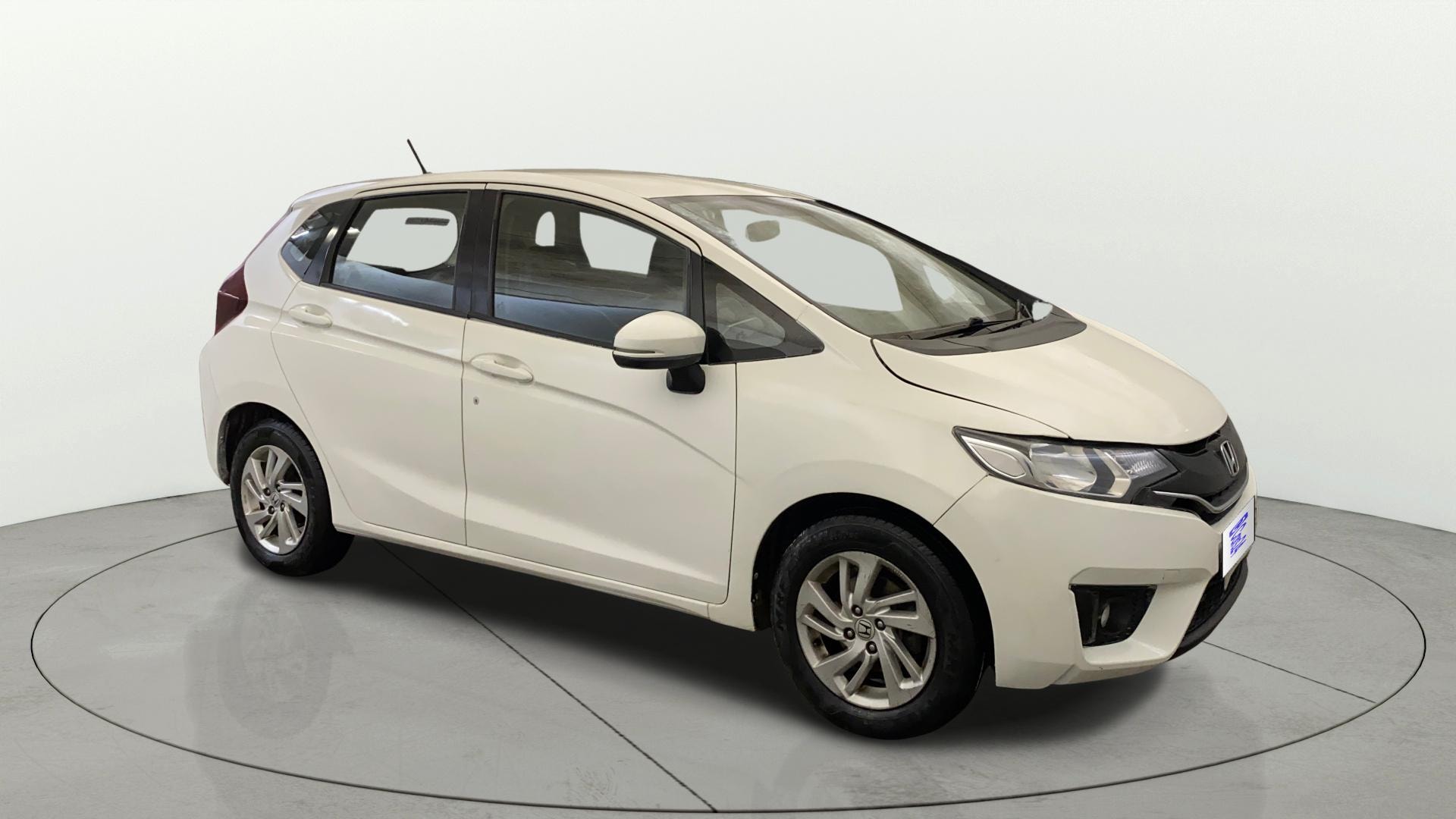 View 2015 Honda Jazz E MT Diesel Image 22 Used 2015 Honda Jazz E MT Diesel Image 22