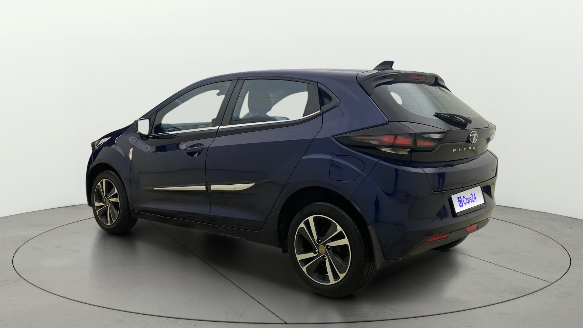 View 2023 Tata Altroz XZ Petrol Image 2 Used 2023 Tata Altroz XZ Petrol Image 2
