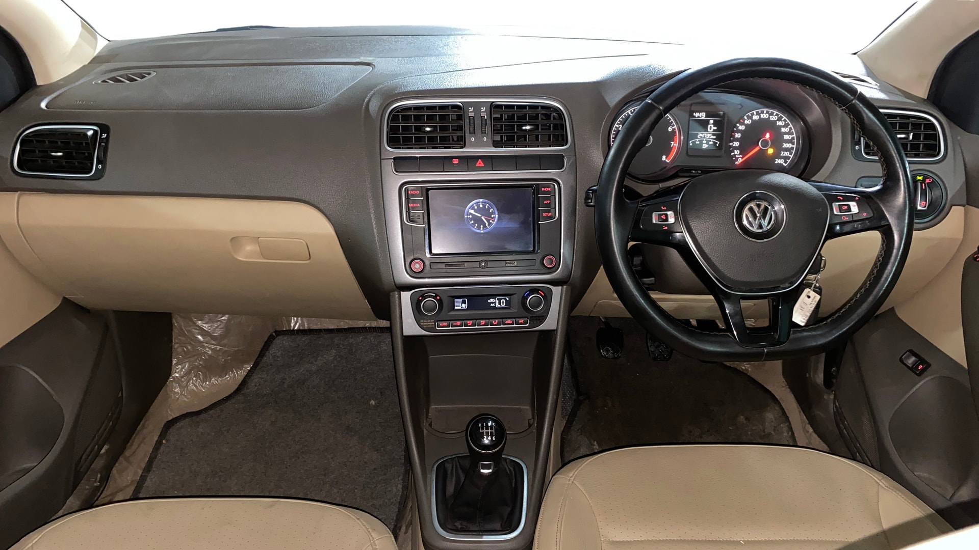 View 2020 Volkswagen Vento 1.0 L TSI Highline Petrol Image 15 Used 2020 Volkswagen Vento 1.0 L TSI Highline Petrol Image 15