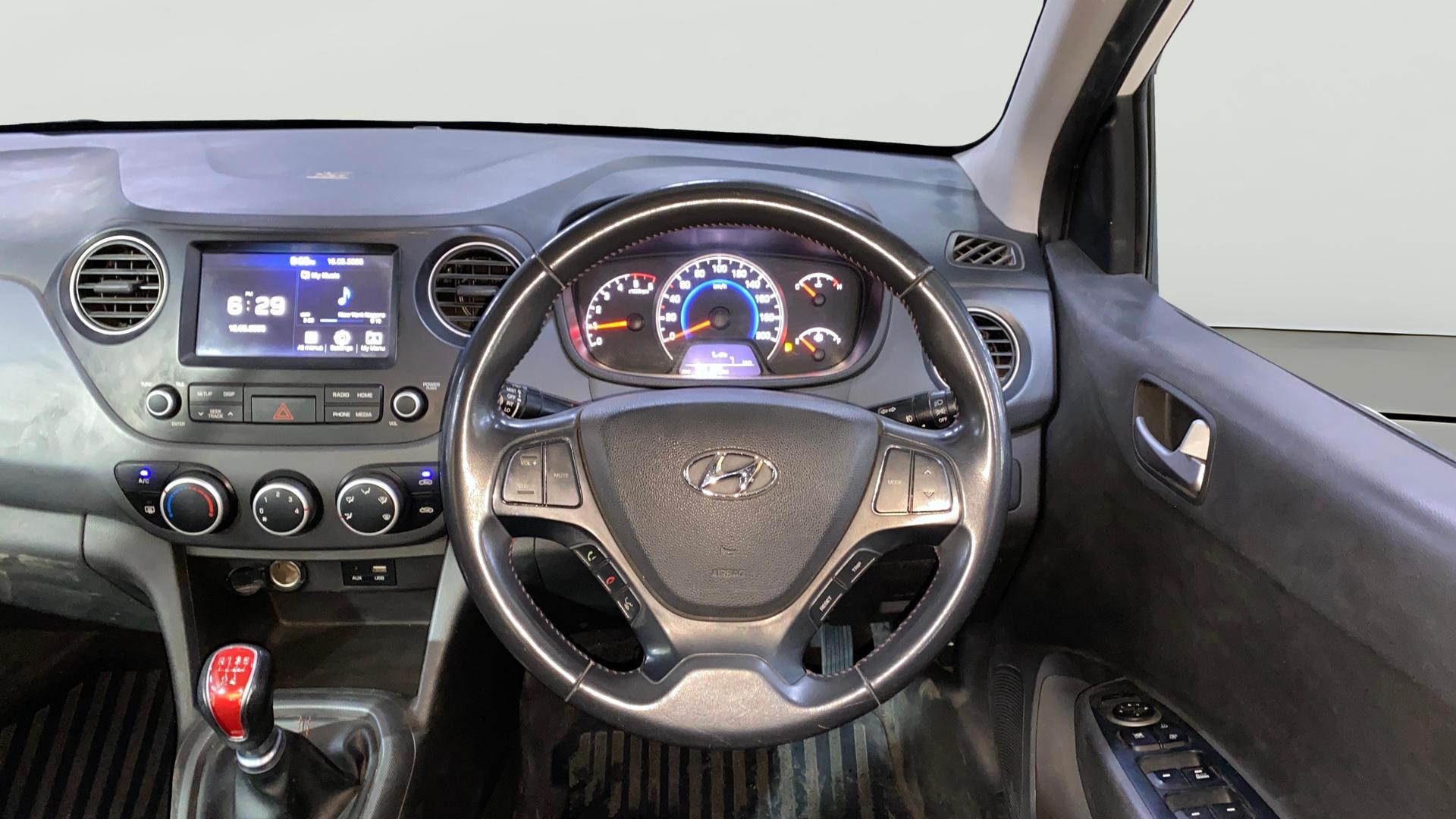 View 2018 Hyundai Grand i10 1.2 Asta Petrol Image 20 Used 2018 Hyundai Grand i10 1.2 Asta Petrol Image 20