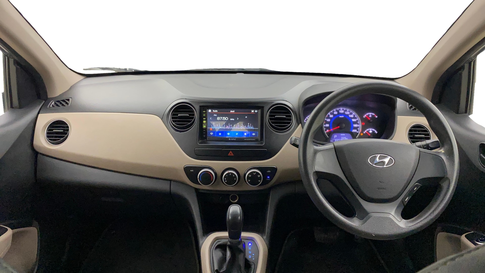 View 2018 Hyundai Grand i10 1.2 Magna Petrol AT Image 15 Used 2018 Hyundai Grand i10 1.2 Magna Petrol AT Image 15