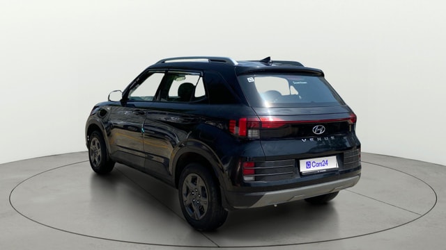 View Hyundai Venue Image 2 Used Hyundai Venue Image 2