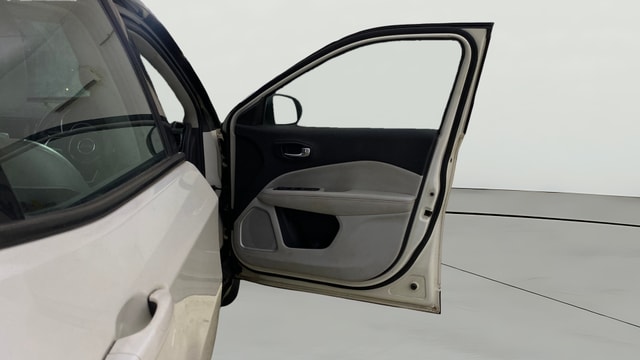 View Jeep Compass Image 46 Used Jeep Compass Image 46